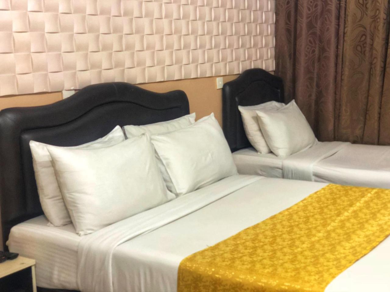 Brize Inn Хулхумале Экстерьер фото