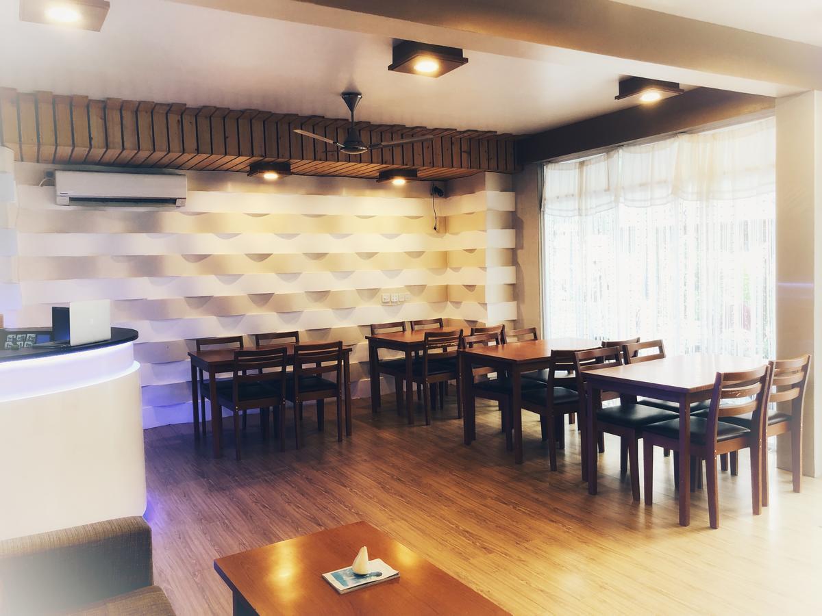 Brize Inn Хулхумале Экстерьер фото