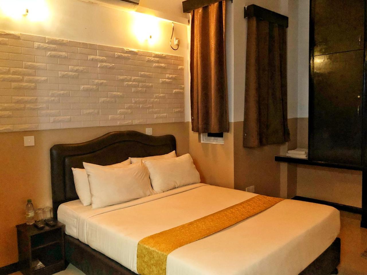 Brize Inn Хулхумале Экстерьер фото