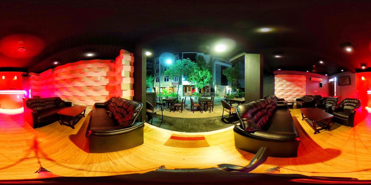 Brize Inn Хулхумале Экстерьер фото